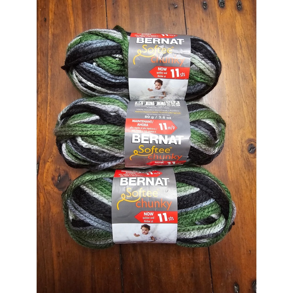 Bernat‎ Softee Chunky Yarn Dads Scarf 29044 Green Grey Black 3 Skeins Bulky 5